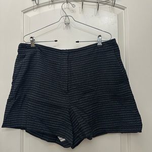 LOFT navy blue trouser shorts size 14 - in excellent condition
